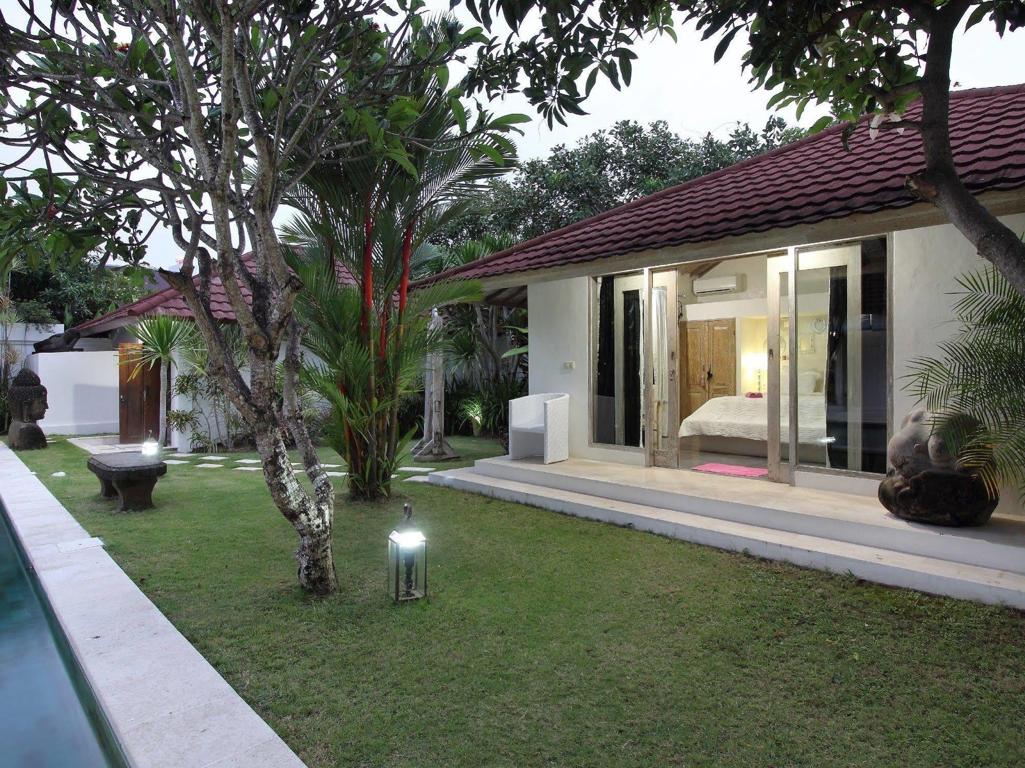 Villa Putih 세미냑 외부 사진